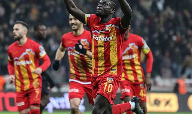 Olivier Kemen üçüncü golünü attı