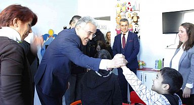 Özel gereksinimli öğrencilerin karne heyecanı