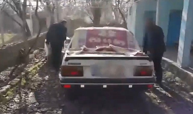 Pişkinliğin böylesi: Çaldıkları araca yakıt aldılar, parasını ödemeden kaçtılar