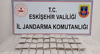 Satmak istediği tütün dolu makaronlar ile birlikte yakalandı