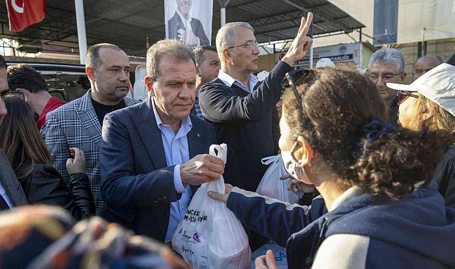 Seçer Mezitli'de esnaf ve vatandaşlarla bir araya geldi