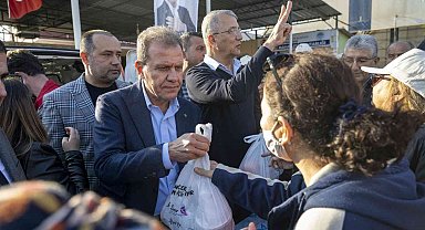 Seçer Mezitli'de esnaf ve vatandaşlarla bir araya geldi