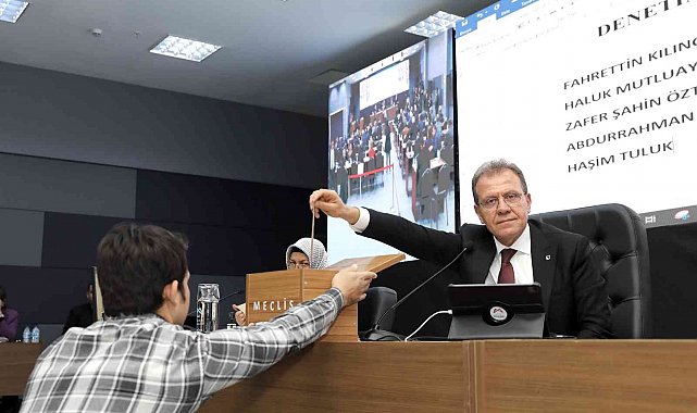 Seçer: "Cumhuriyetimizin 100. yılında daha nice yatırımları hayata geçireceğiz"