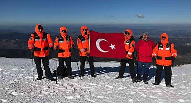 Şehitleri anmak için Ilgaz Dağı'na tırmandılar