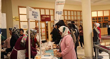 Selçuklu Belediyesinden finallere çalışan öğrencilere ikram