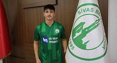 Sivas Belediyespor, Sivasspor'dan iki oyuncuyu kadrosuna kattı