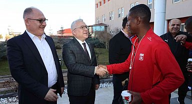 Sivasspor kafilesi 8 eksikle Gaziantep'e gitti