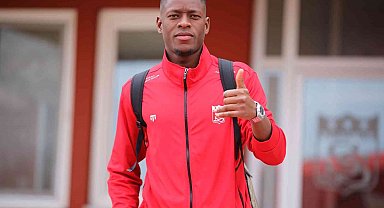 Sivasspor kafilesi kupa maçı için Kayseri'ye gitti