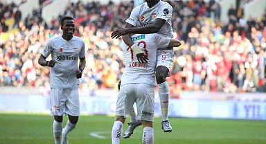 Sivasspor'da Mustapha Yatabare gollerine devam ediyor