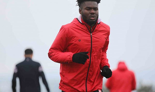 Sivasspor'un yeni transferi Jordy Caicedo ilk idmanına çıktı