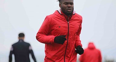 Sivasspor'un yeni transferi Jordy Caicedo ilk idmanına çıktı