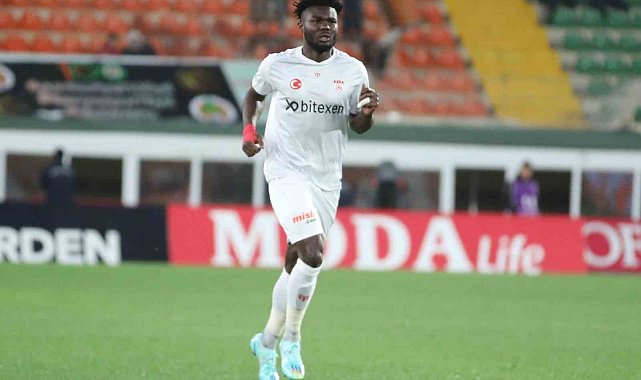 Sivasspor'un yeni transferleri Caicedo ile Saiz ilk resmi maçına çıktı
