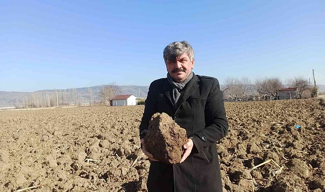 Son 20 yılın en kurak kışı yaşanan Eskişehir'de çiftçi yağış bekliyor