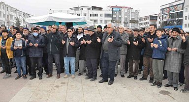 Sorgun'da Kur'an-ı Kerim'i yakma girişimi protesto edildi