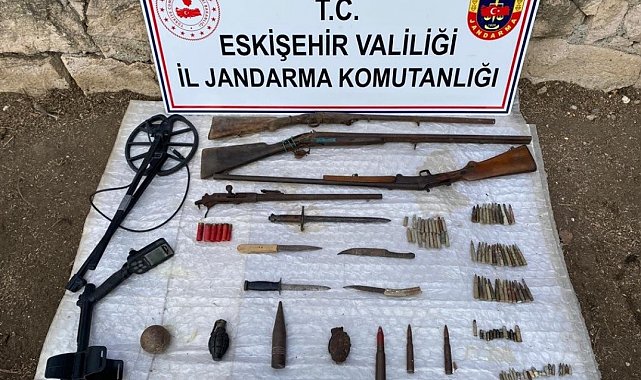 Tarihi eser kaçakçılığı şüphelisinin evinden cephanelik çıktı