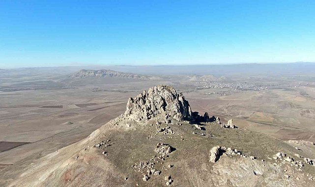 Tarihin değişimine şahit oldu, şimdiyse definecilere yeniliyor
