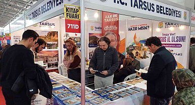 Tarsus Belediyesi standı, Çukurova Kitap Fuarında yoğun ilgi görüyor