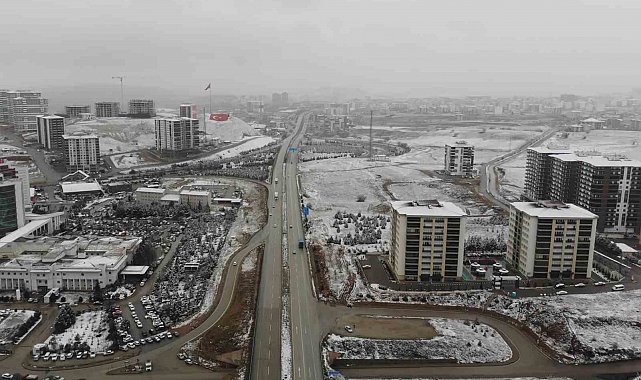 Uzun süredir kuraklık yaşanıyordu, 43 ilin geçiş güzergahına kar yağdı