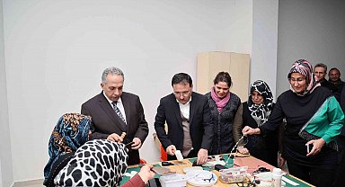 Vali Çiçek ve Başkan Yalçın deri tezgahında