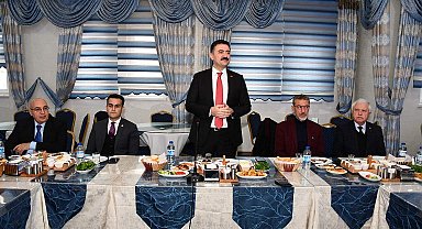 Vali Tekbıyıkoğlu: "Demokraside basının yeri çok önemli"