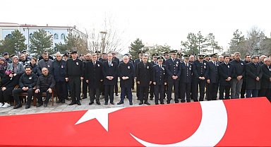 Vefat eden polis memuru için tören düzenlendi