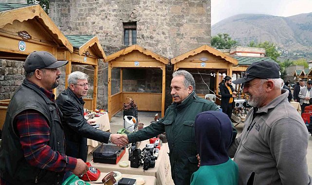Yeni yılın ilk antika pazarı