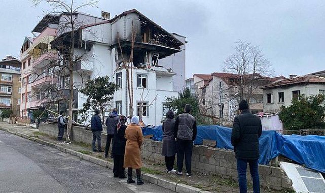 Gölcük'teki doğal gaz patlamasında yaralanan anne ile oğul, 12 günlük yaşam mücadelesini kaybetti
