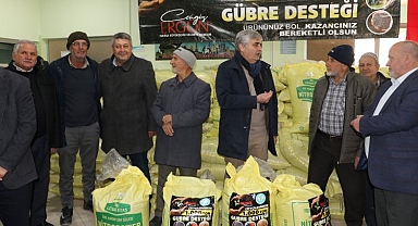 Manisa Saruhanlı'da da hibeli gübreler teslim edildi