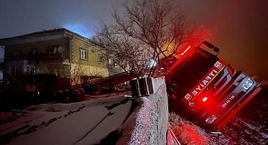 Nevşehir'de itfaiye aracı yangına müdahale ederken devrildi: 1 yaralı