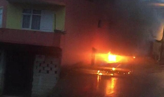 Rize'de acı olay! Park halindeyken yanan otomobilde cansız bedeni bulundu