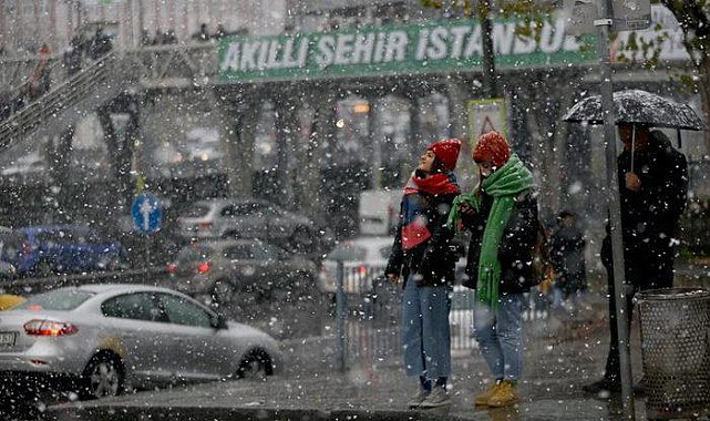 SON DAKİKA HAVA DURUMU 1 Şubat 2023: İstanbul'da kar yağışı başladı! DİKKAT uzmanlar tarih verip uyardı: