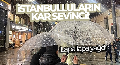 Taksim’de yılın ilk karı lapa lapa yağdı