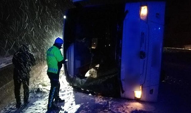 Tokat'ta yolcu otobüsü devrildi! Ölü ve yaralılar var