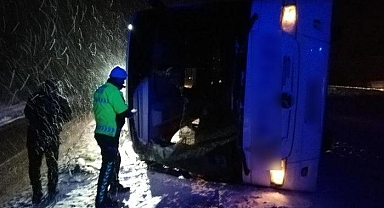 Tokat'ta yolcu otobüsü devrildi! Ölü ve yaralılar var