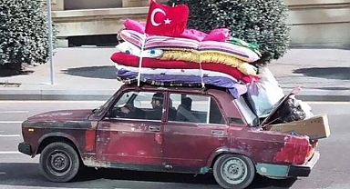 Türkiye o fotoğrafı konuşmuştu! Azerbaycan’daki simge aracın sahibi Server Beşirli'ye anlamlı hediye