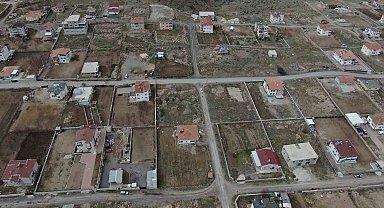 1 haftada 16 kez sallanan mahalle sakinleri diken üstünde