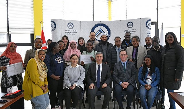 18 yabancı üniversite personeli ÇAKÜ'de eğitim faaliyetlerine katıldı
