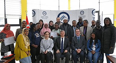 18 yabancı üniversite personeli ÇAKÜ'de eğitim faaliyetlerine katıldı