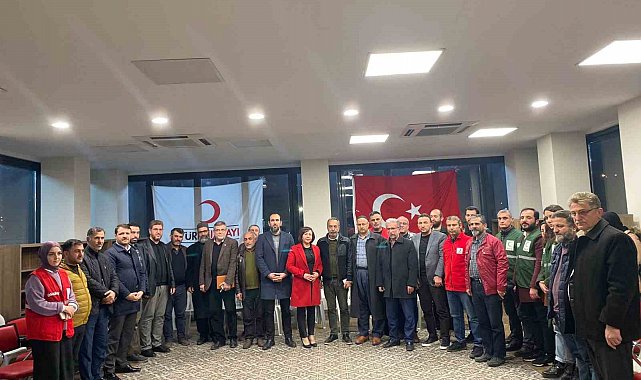 6 Şubat Mersin STK'lar Birliği depremzedelerin yanında