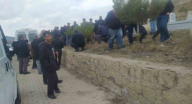 8 yıl sonra kemikleri bulunmuştu, o kemiklerle bugün defnedildi