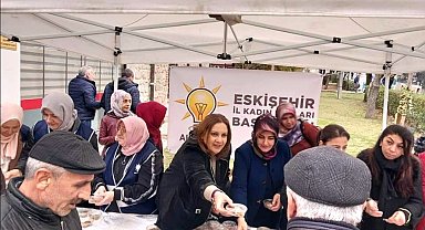 AK Parti Eskişehir İl Kadın Kolları'ndan kandil ikramı