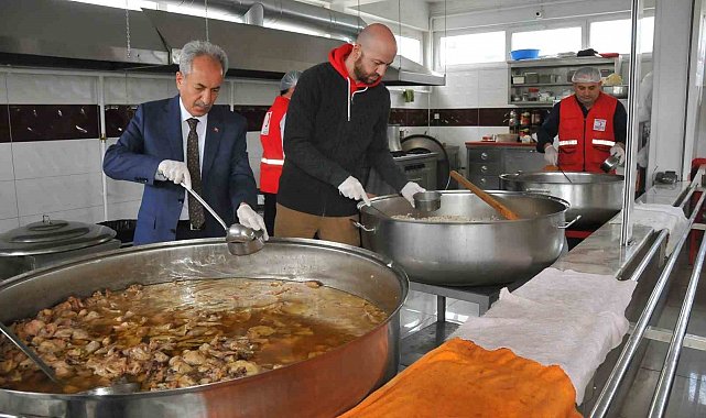 Akşehir'de günlük 2 bin 250 kişiye iftar yemeği