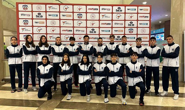 Ali İhsan Negiz'in öğrencileri Dünya Taekwondo Başkanlık Kupası'nda 11 madalya kazandı