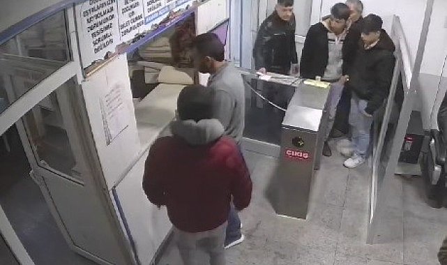 Araba çalıp gittikleri hamamda peştamalla yakalandılar