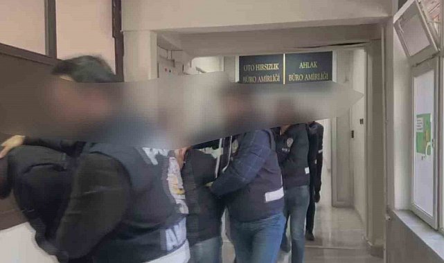 Araçların motor ve şasi numarasını kopyalayıp 'change' yapan 11 şüpheliye gözaltı
