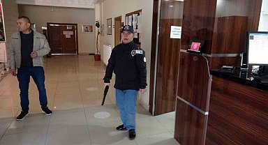 Askerlik hayali kuran depremzede down sendromlu genci güvenlik görevlisi yaparak mutlu ettiler