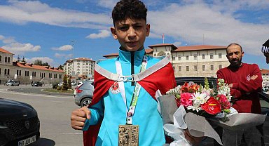 Avrupa şampiyonu Devran, Sivas'ta coşkuyla karşılandı