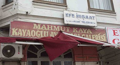 Aynı kamyon 3 gün içerisinde 2 kez aynı tenteye çarptı