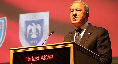 Bakan Akar: "PKKYPG destekçileri, teröristlere helikopter vererek bir kez daha suçüstü yakalanmışlardır"