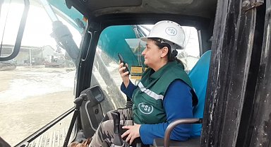 Bakan Kirişci deprem bölgesinde görevli kadın personelin Dünya Kadınlar Günü'nü kutladı